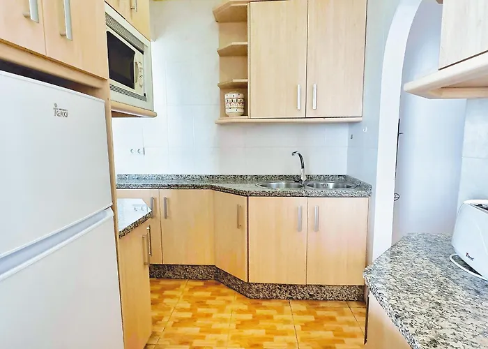 Mediterraneo 1007 Fabulous One Bedroom With Sea View Apartment